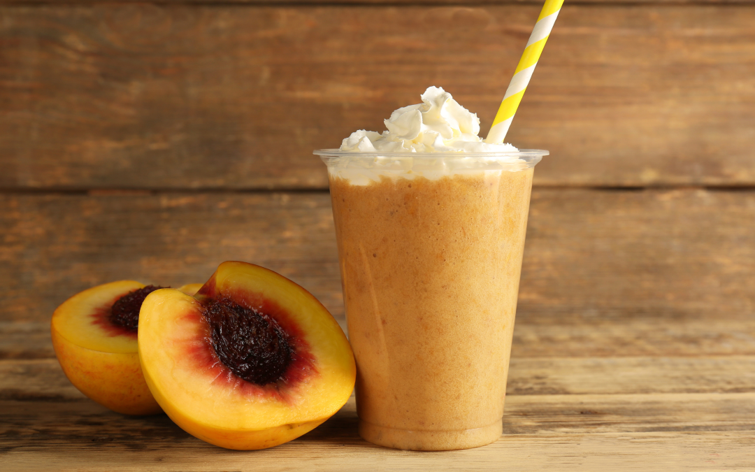 How to Make an Organic Peach Milkshake